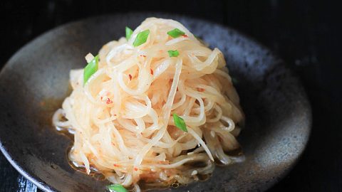 https://www.chinasichuanfood.com/wp-content/uploads/2014/09/spicy-white-radish-salad-3th-480x270.jpg