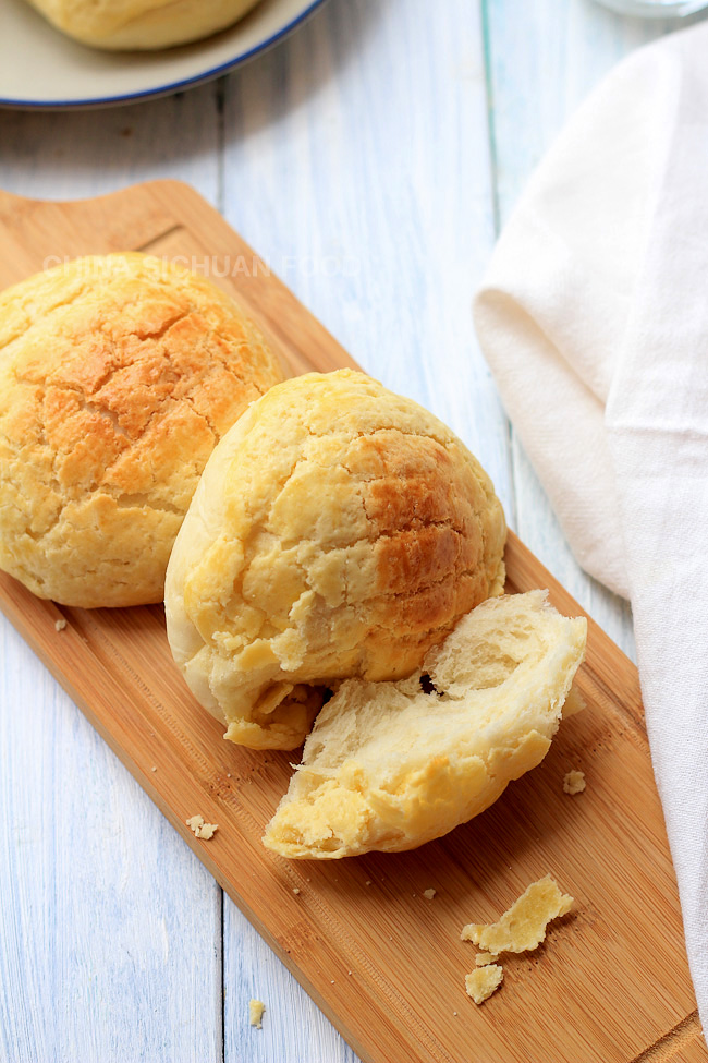 Pineapple Bun—Bolo Bao Recipe | China Sichuan Food