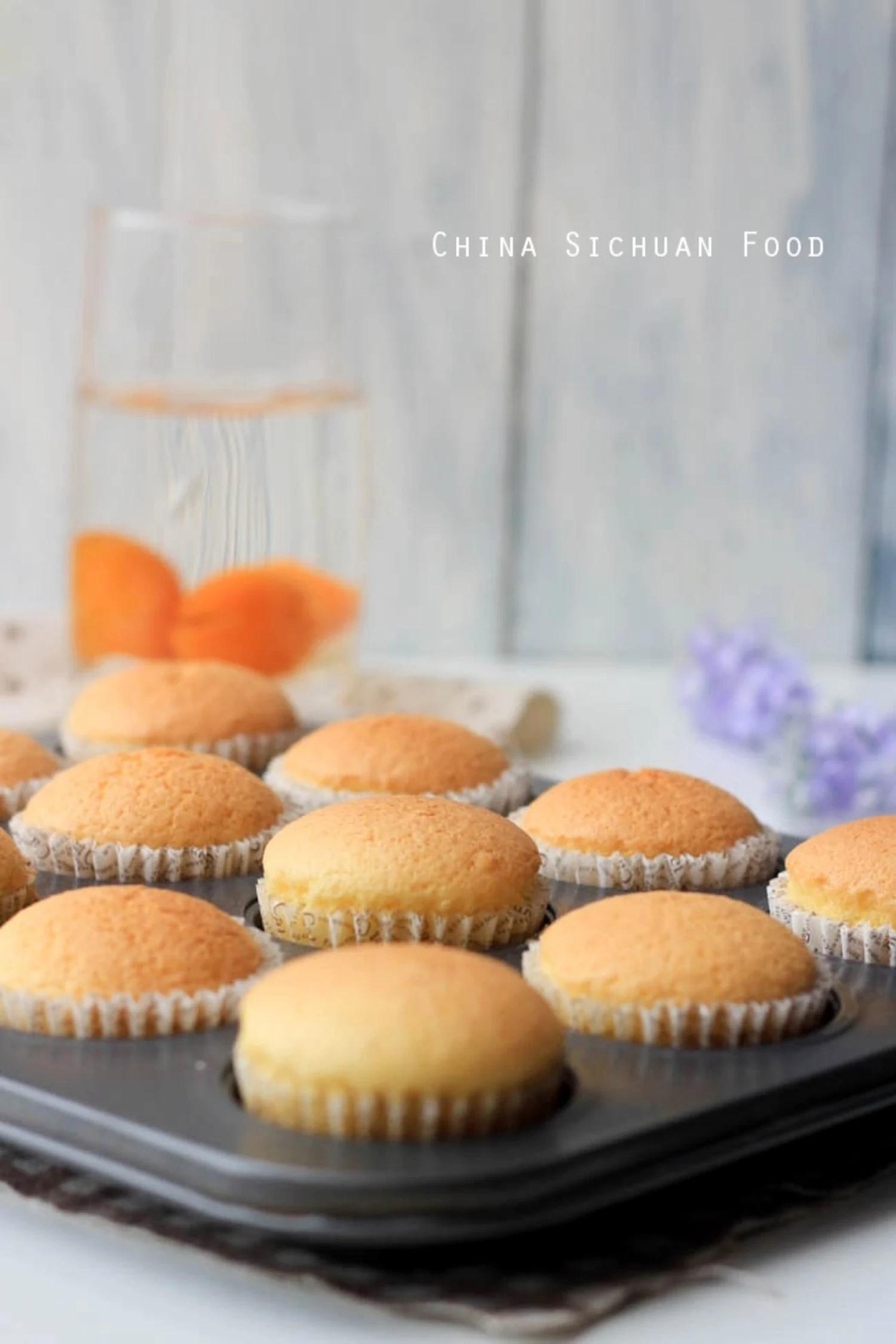 Chinese Egg Cake—Old Style Baked Version|chinasichuanfood.com