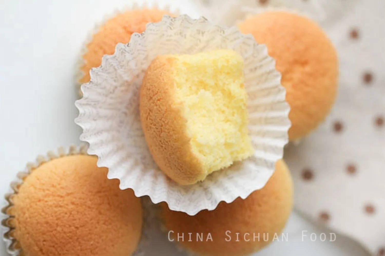 Chinese Egg Cake—Old Style Baked Version|chinasichuanfood.com