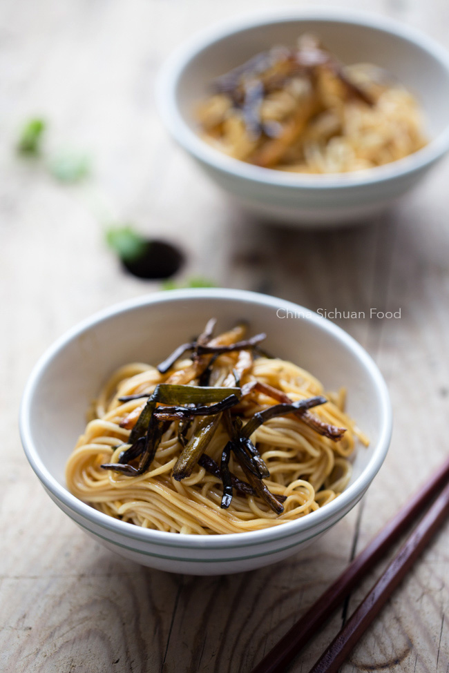 scallion-oil-noodles-china-sichuan-food