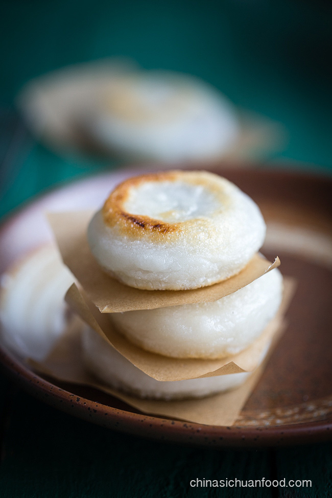 Asian Rice Cakes (Steamed Rice Cakes) | Healthy Nibbles by Lisa Lin
