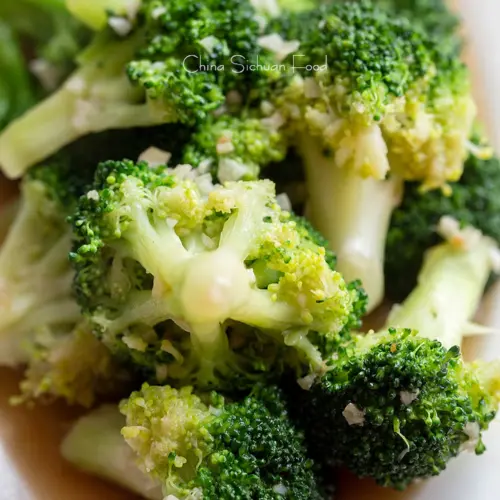 Garlic Broccoli Stir Fry|chinasichuanfood.com