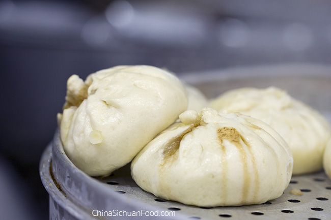 Stuffed steamed buns