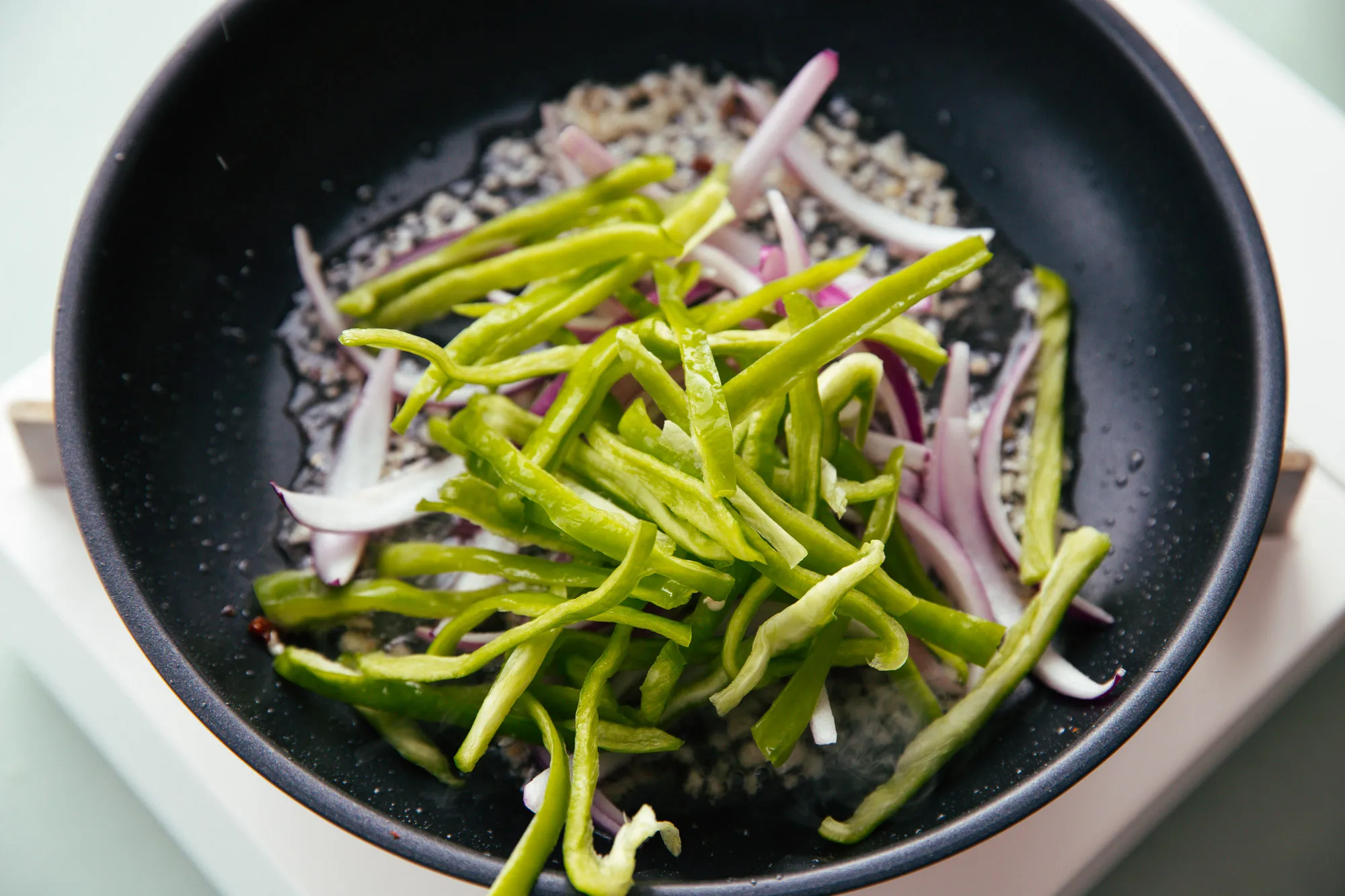 black pepper beef | chinasichuanfood.com