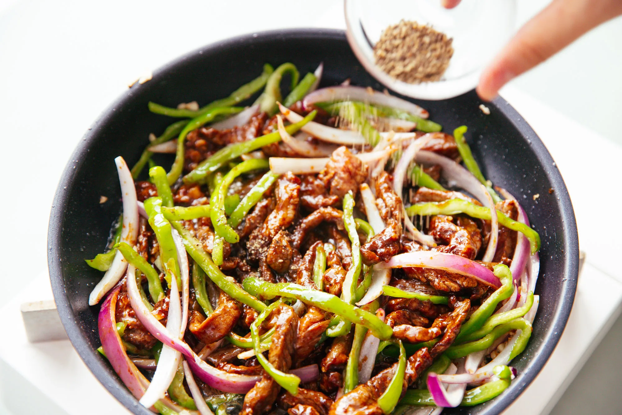 black pepper beef | chinasichuanfood.com