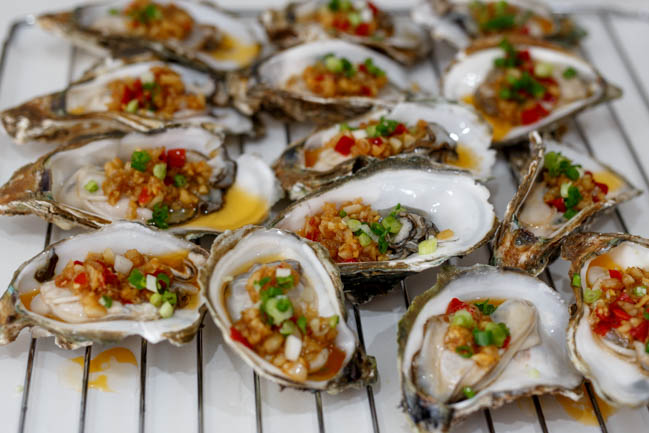oyster with garlic sauce|chinasichuanfood.com