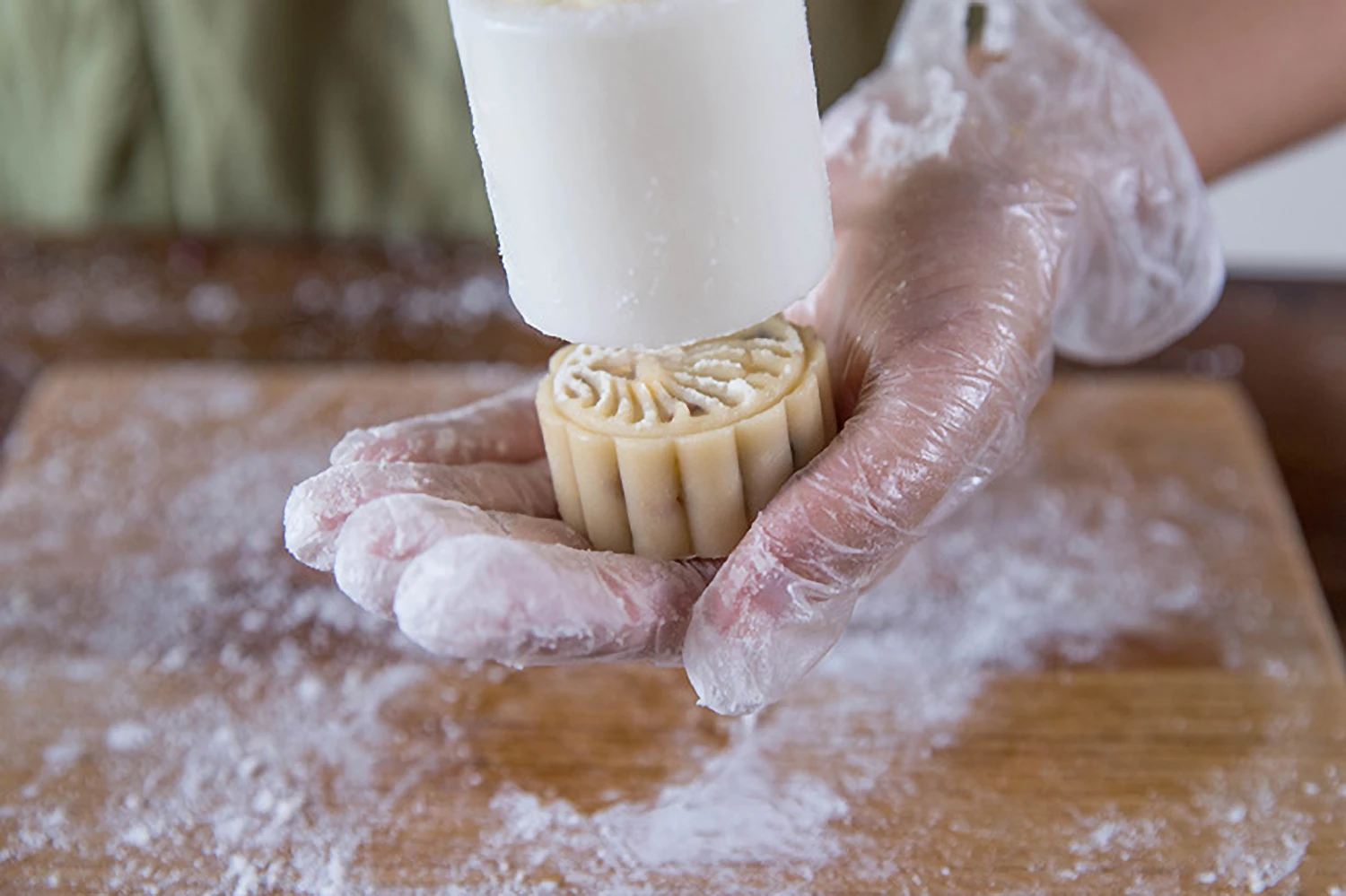 Mooncakes with Nuts｜chinasichuanfood.com