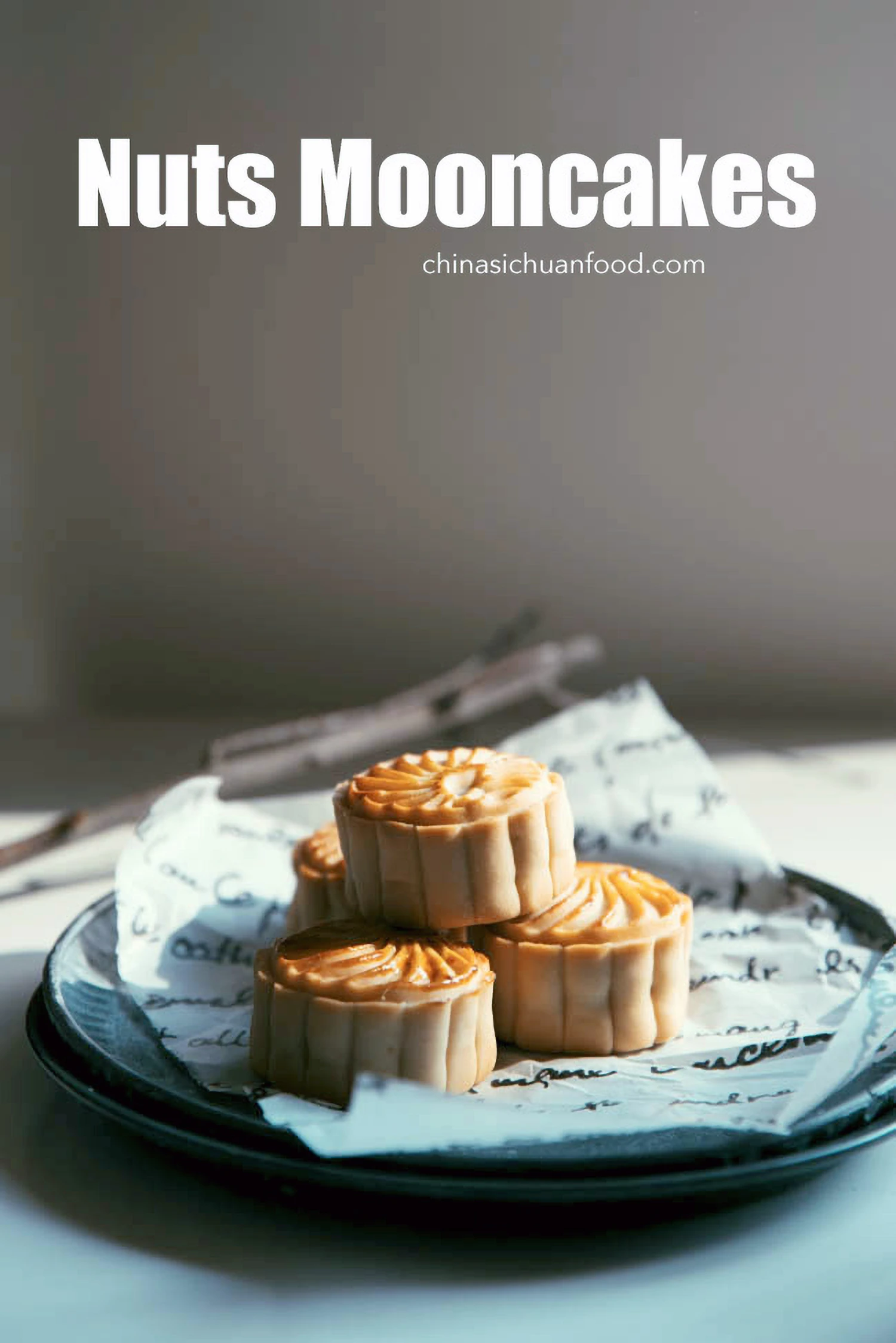 Mooncakes with Nuts｜chinasichuanfood.com