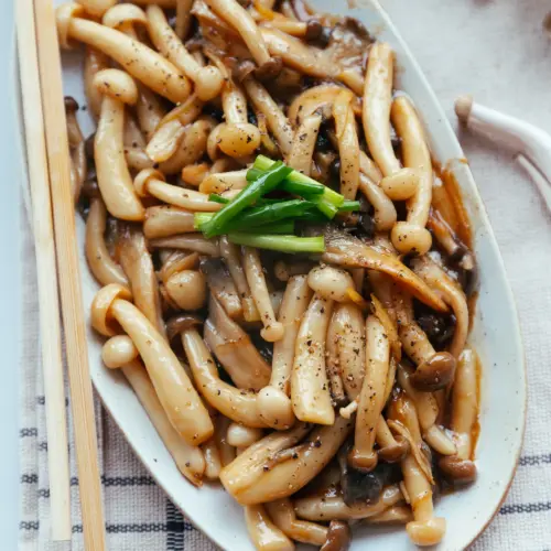 mushroom stir fry | chinasichuanfood.com