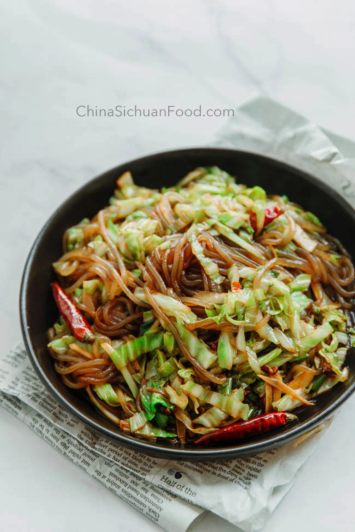 Starch Noodles Stir Fry with Shredded Cabbage|chinasichuanfood.com