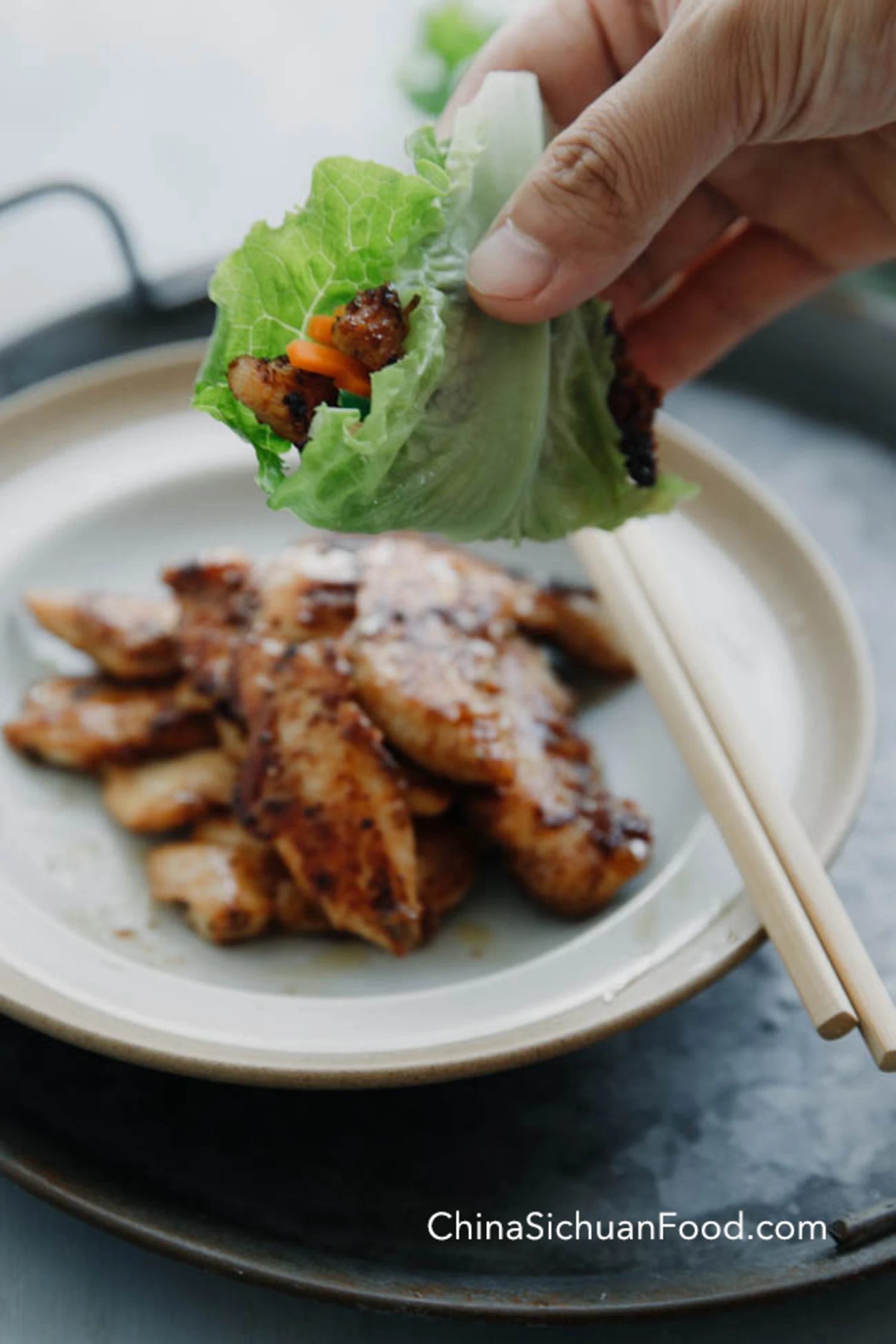 Pan-Fried Black Pepper Chicken|chinasichuanfood.com