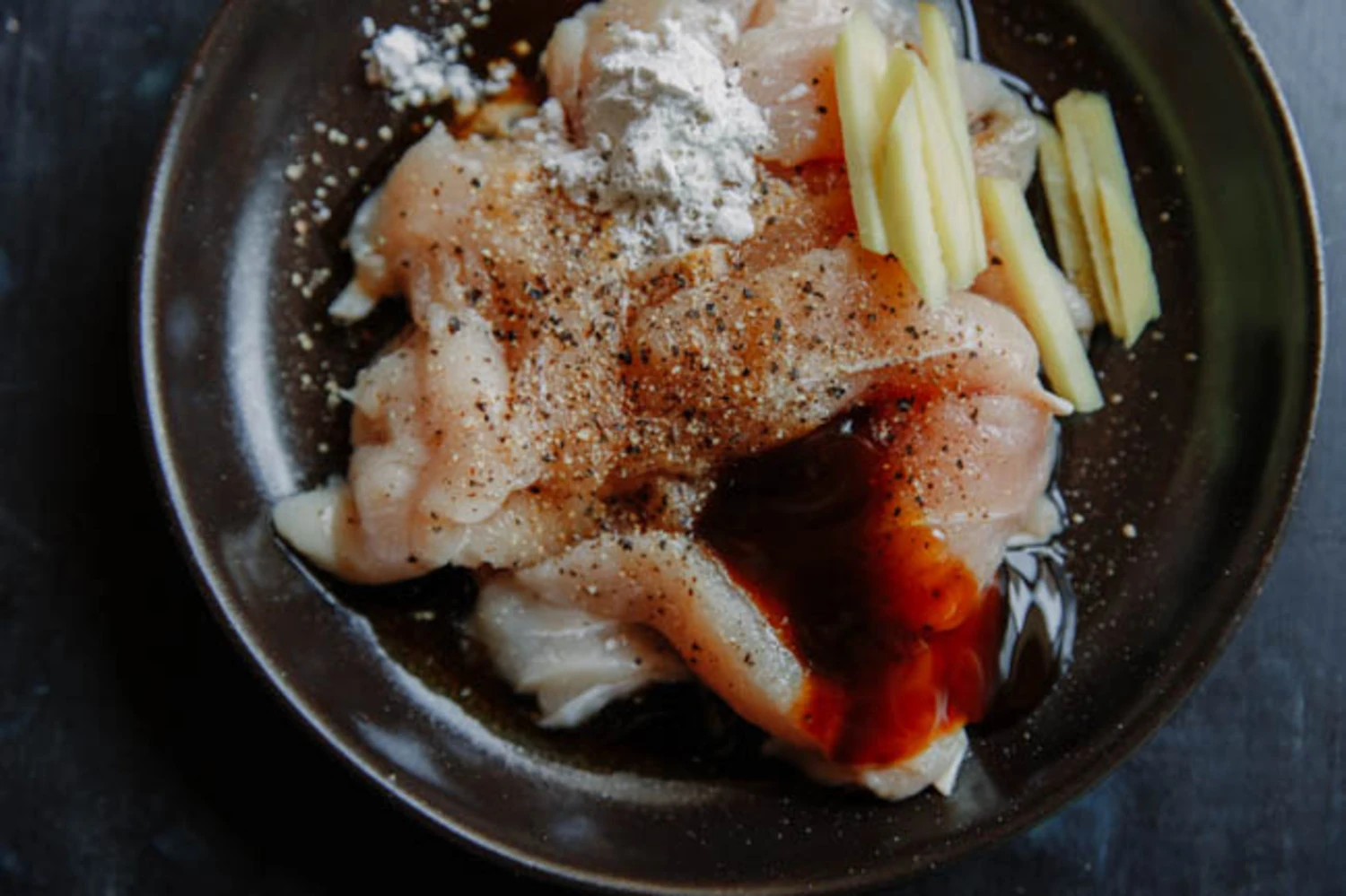 Pan-Fried Black Pepper Chicken|chinasichuanfood.com