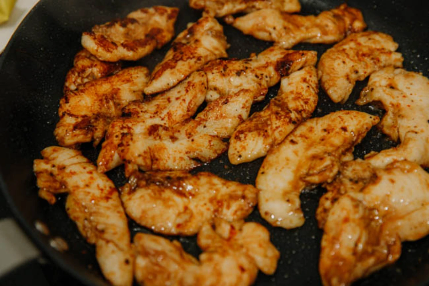 Pan-Fried Black Pepper Chicken|chinasichuanfood.com