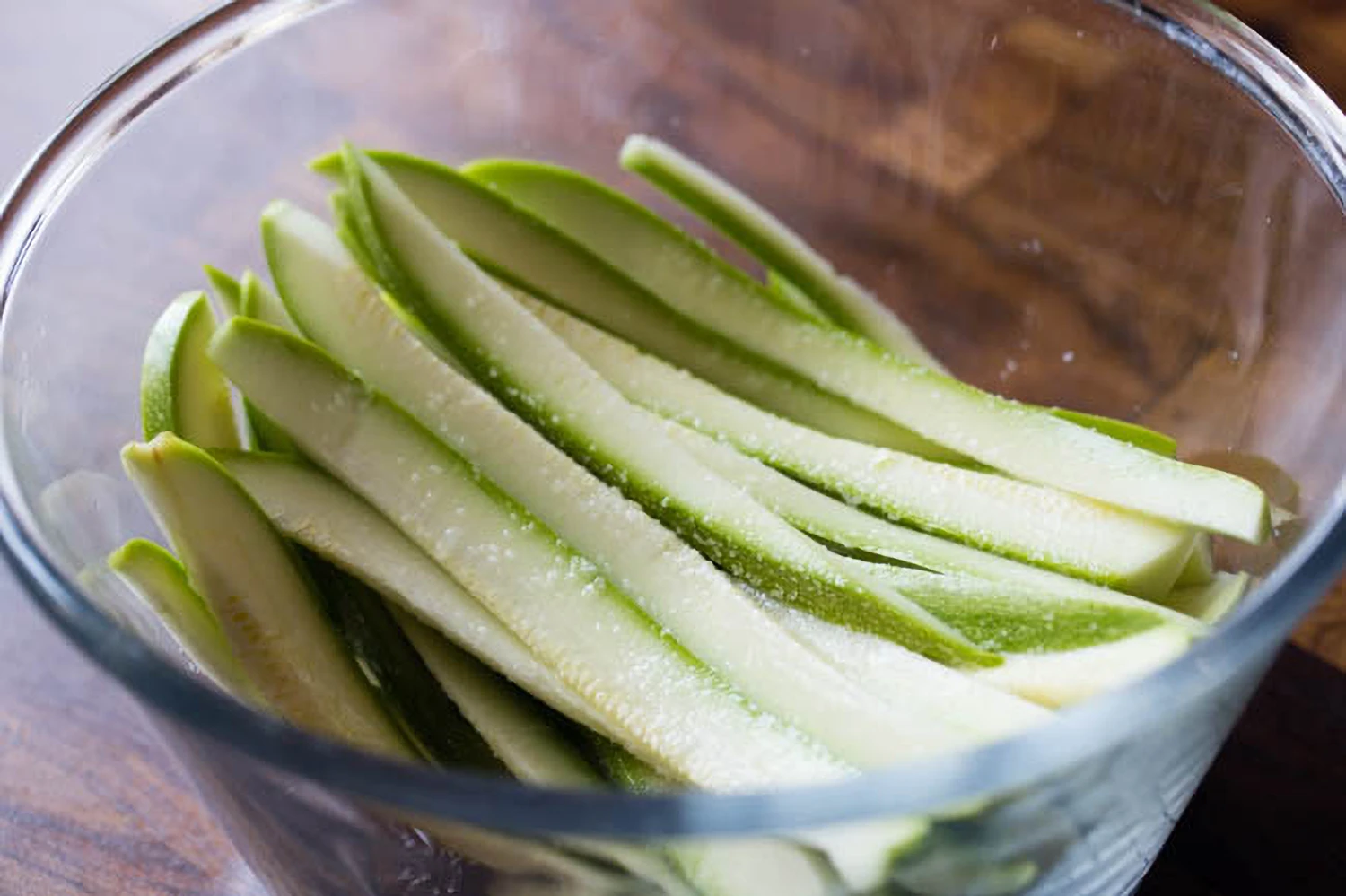 zucchini stir fry|chinasichuanfood.com