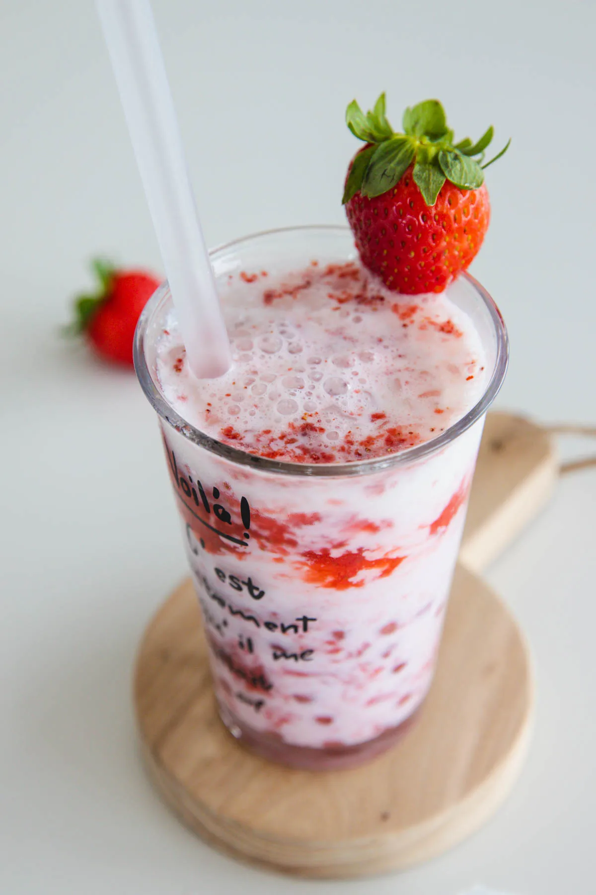 Delicious Matcha and Strawberry Milk Tea Boba Split Cup Recipe