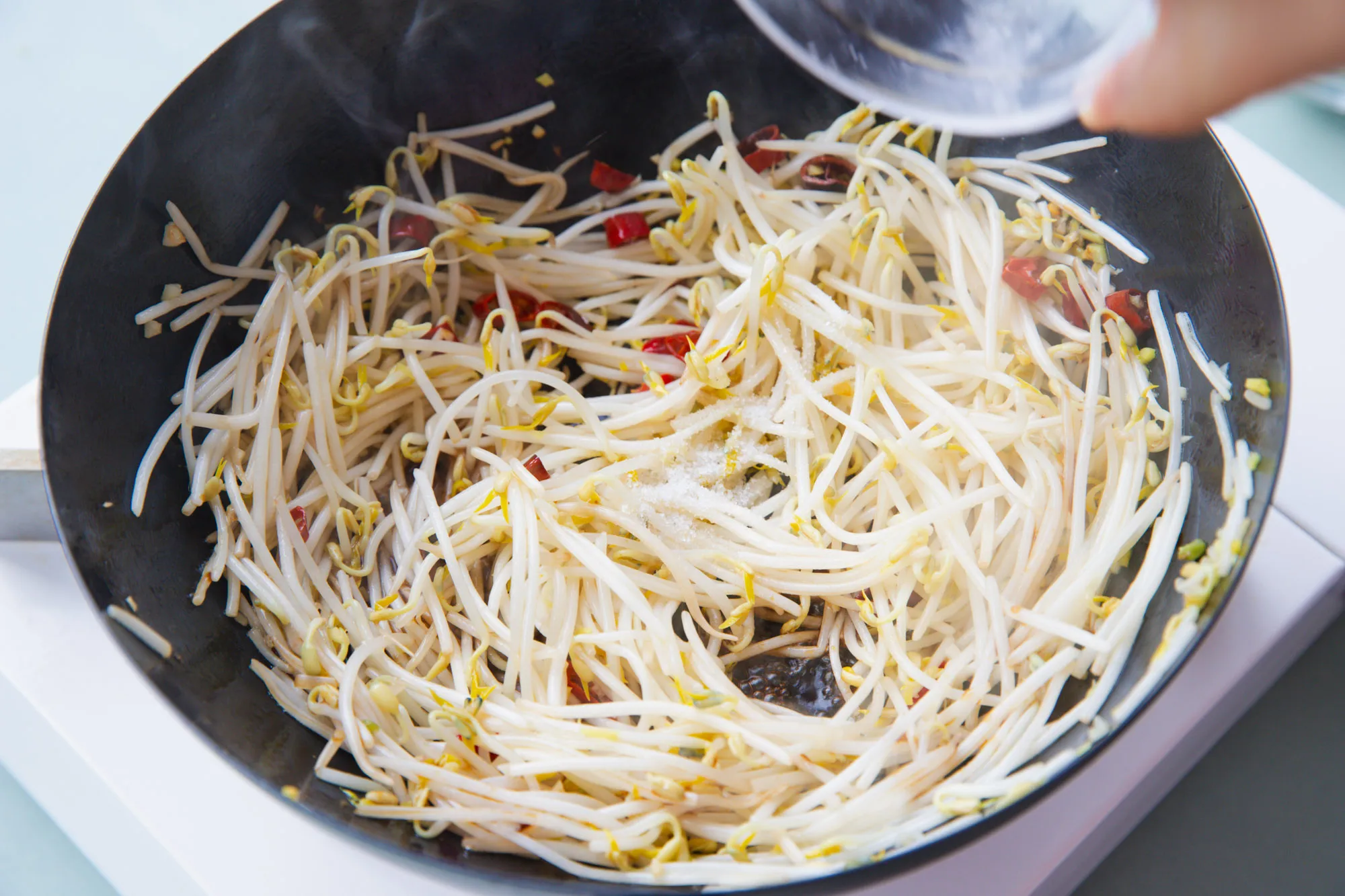 Easy bean sprouts stir fry