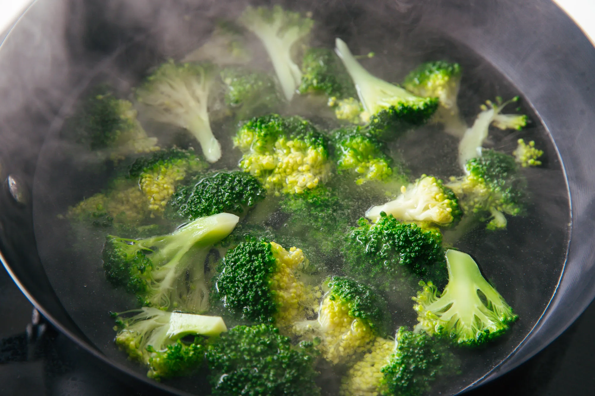 pork and broccoli stir fry | chinasichuanfood.com