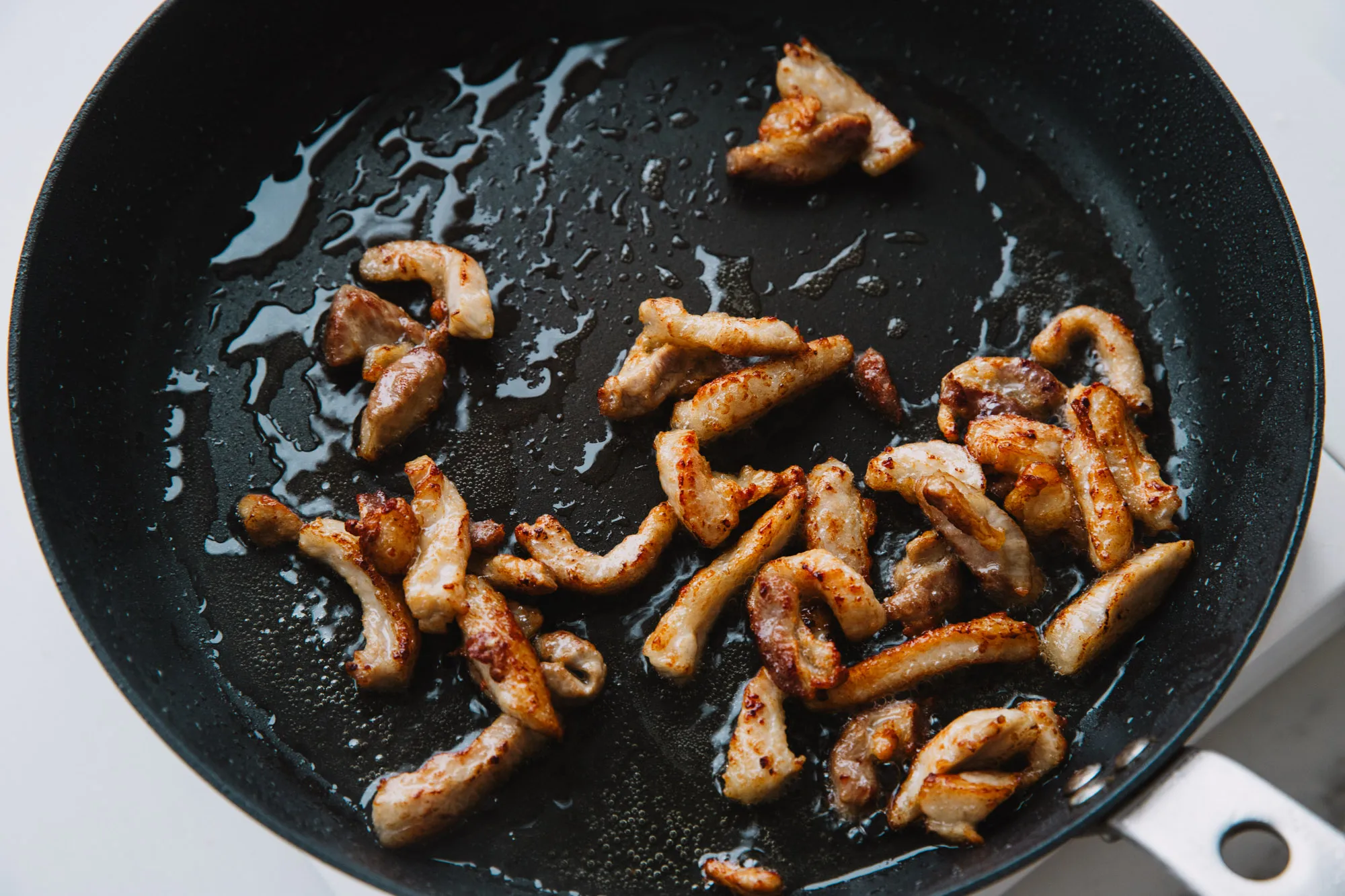 bok choy and pork belly stir fry | chinasichuanfood.com